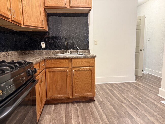 Foto del edificio - 11335 S Langley Ave
