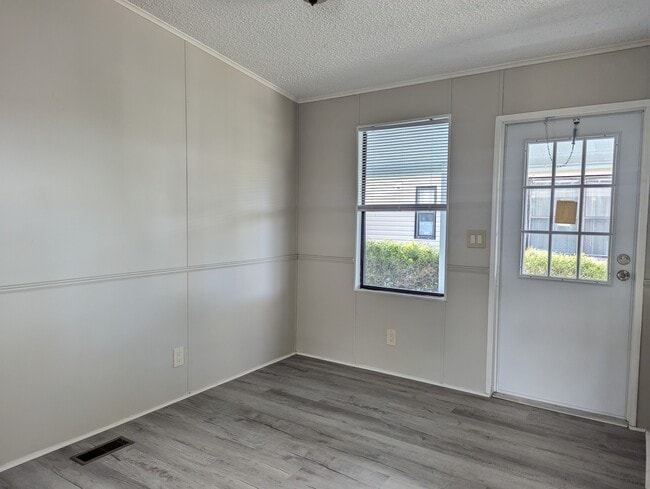 Building Photo - 134 Sky Ridge Dr