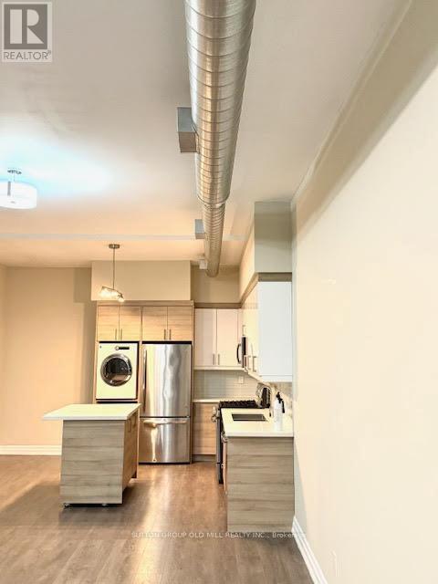 Building Photo - 259 Gerrard St E