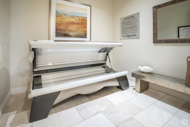 Tanning Room - Berkshire Lakeway