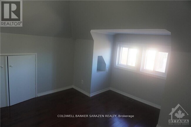 Building Photo - 326 Flora St