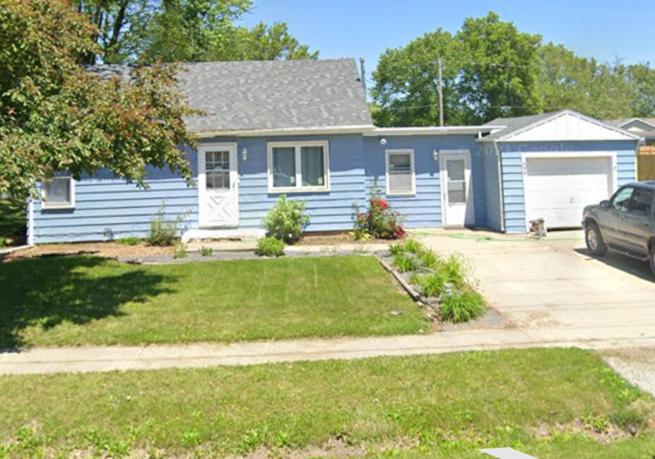 Foto principal - 695 Iowa Ave