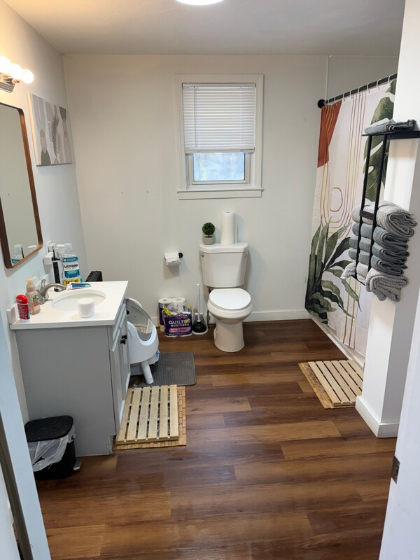 Foto del edificio - 232 Pequoig Ave