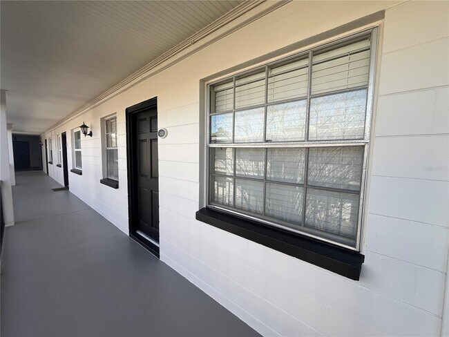 Foto del edificio - 120 S Church Ave