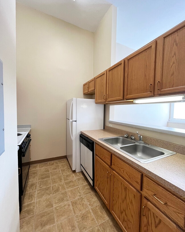 Building Photo - Stonehouse Apartments