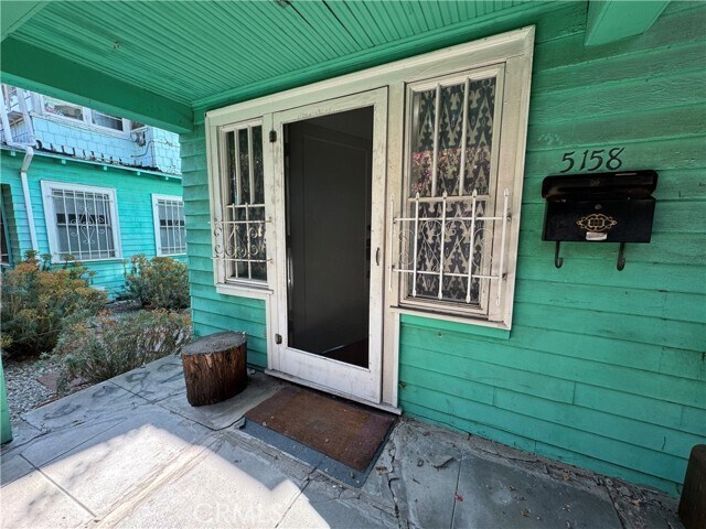 Foto del edificio - 5158 Franklin Ave