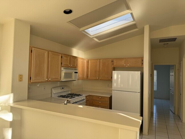 Building Photo - 78271 Desert Willow Dr