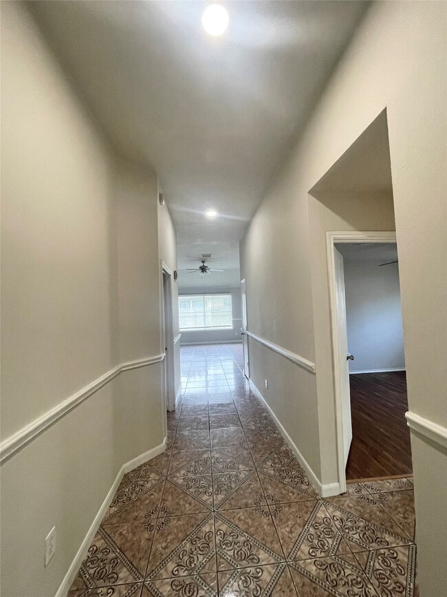 Building Photo - 2831 Sockeye Dr
