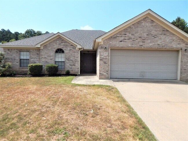 Building Photo - 451 Wisteria Dr