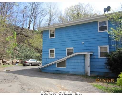 Building Photo - 76 Revere St