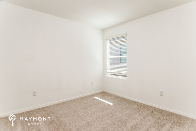 Foto del edificio - 518 Paul Cyn