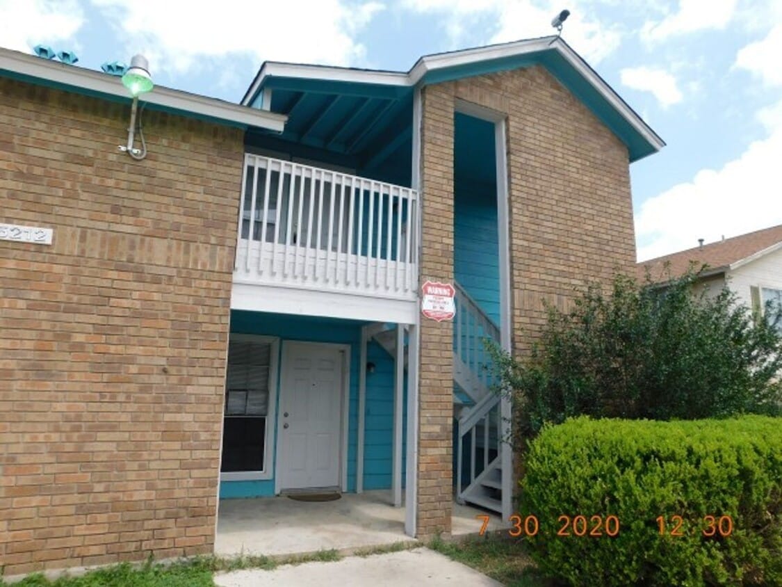 Primary Photo - 5212 Meadow Field