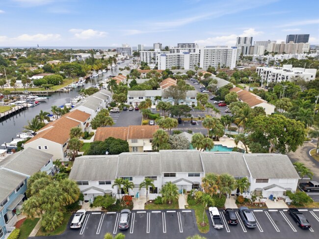 Foto del edificio - 2683 NE 15th St