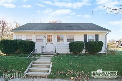 Primary Photo - 3 br, 1 bath House - 3102 S Michigan St