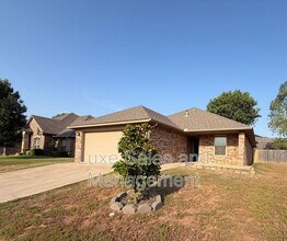Building Photo - 2225 Mill Creek Way