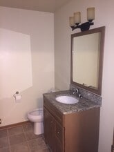 Building Photo - 77 Sinykin Cir