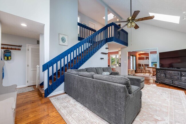 Foto del edificio - Great Oakwood home! 4 bed 3 bath