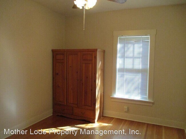 Building Photo - 2 br, 1 bath House - 18171 Sixth Ave