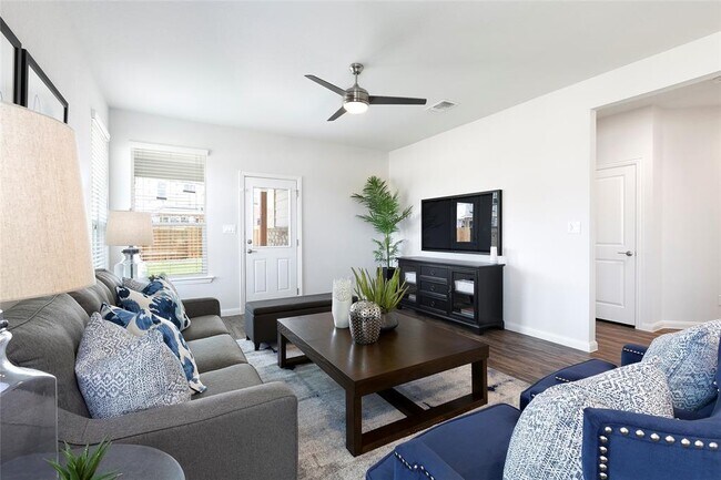 Foto del edificio - 1102 Warm Springs Dr