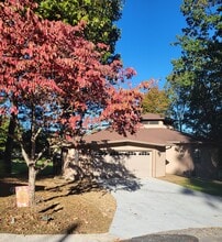 Building Photo - 166 Baltusrol Rd Building Photo - 166 Baltusrol Rd