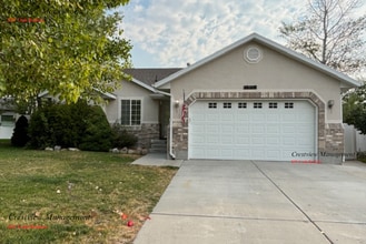 Building Photo - 10519 S Poplar Grv Dr