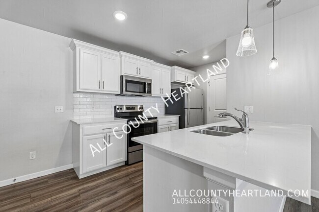 Foto del edificio - 12010 Rush St