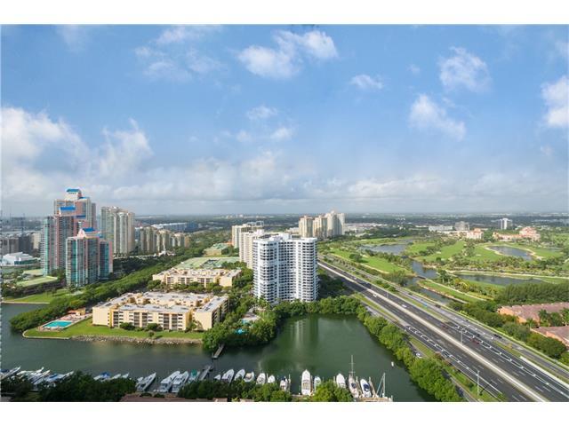 Foto principal - 3500 Mystic Pointe Dr