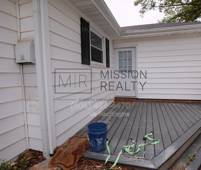 Building Photo - 1107 Ironington Rd