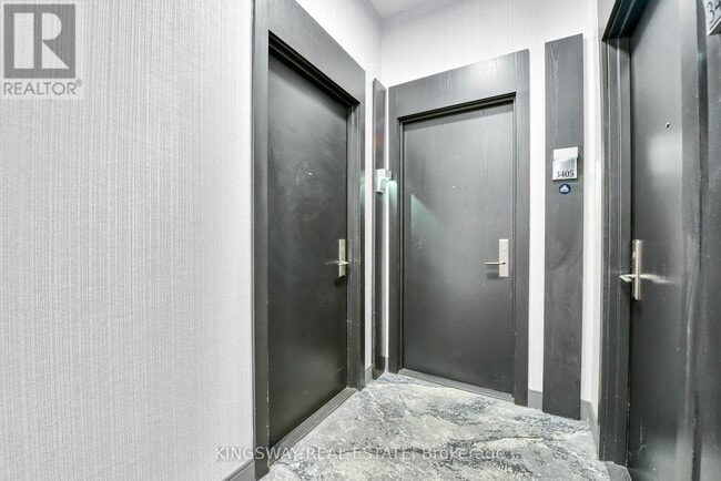 Building Photo - 80 Absolute Ave