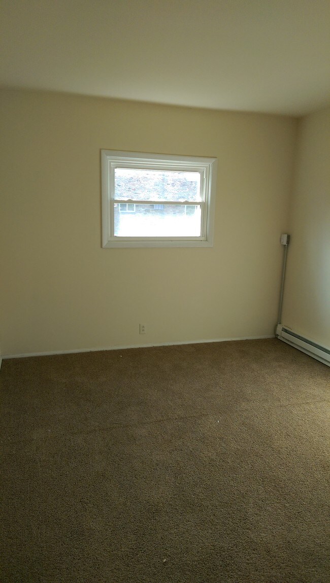 Foto del edificio - 406 Briar Ln