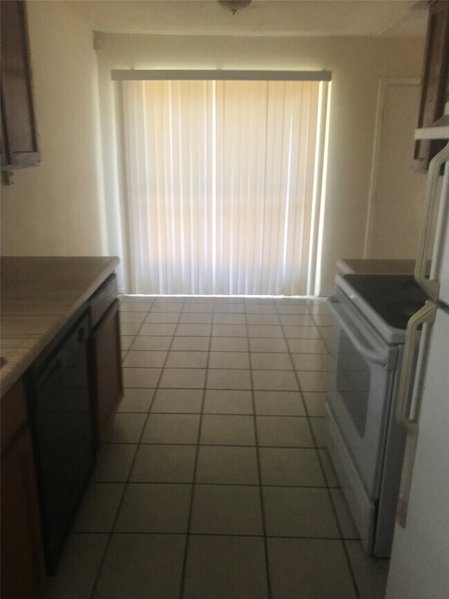 Foto del edificio - 7311 Caracas Dr