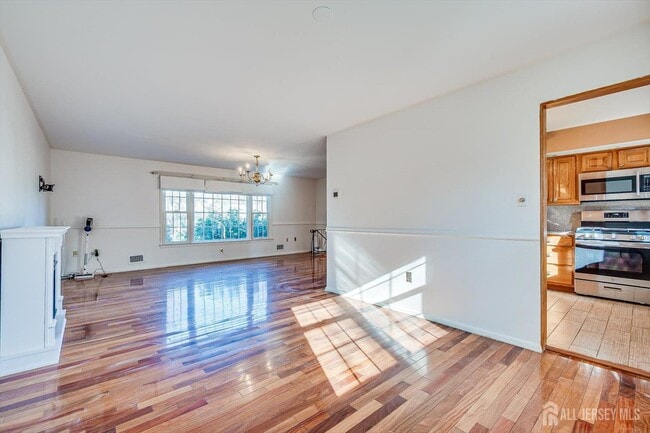 Foto del edificio - 15 Howell Ave