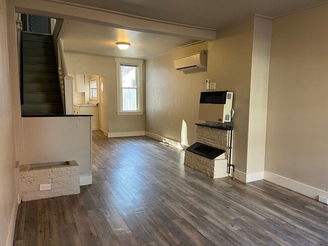 Foto del edificio - ACCEPTING SECTION 8 - 2 Bedroom + BONUS RO...