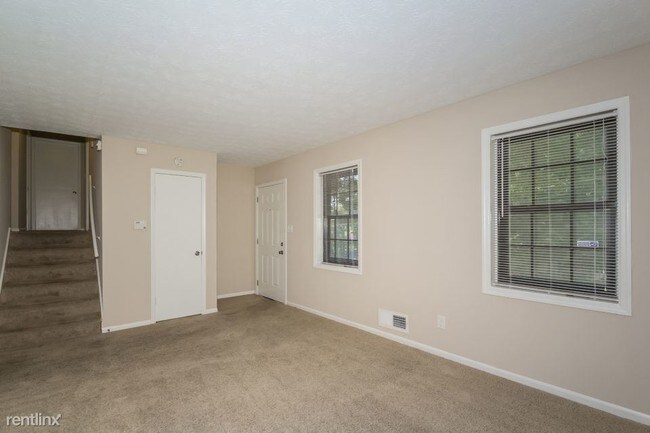 Foto del edificio - 5425 Morning Creek Cir