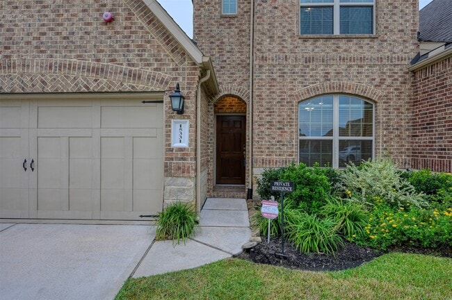 Building Photo - 15331 Westland Gate Dr