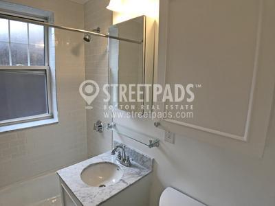 Building Photo - bedroom in Cambridge MA 02138