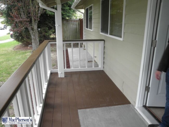 Building Photo - 3 br, 2 bath House - 2426 137th Ave SE