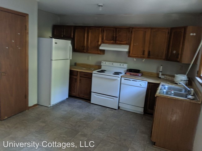 Building Photo - 809 Creekside Dr