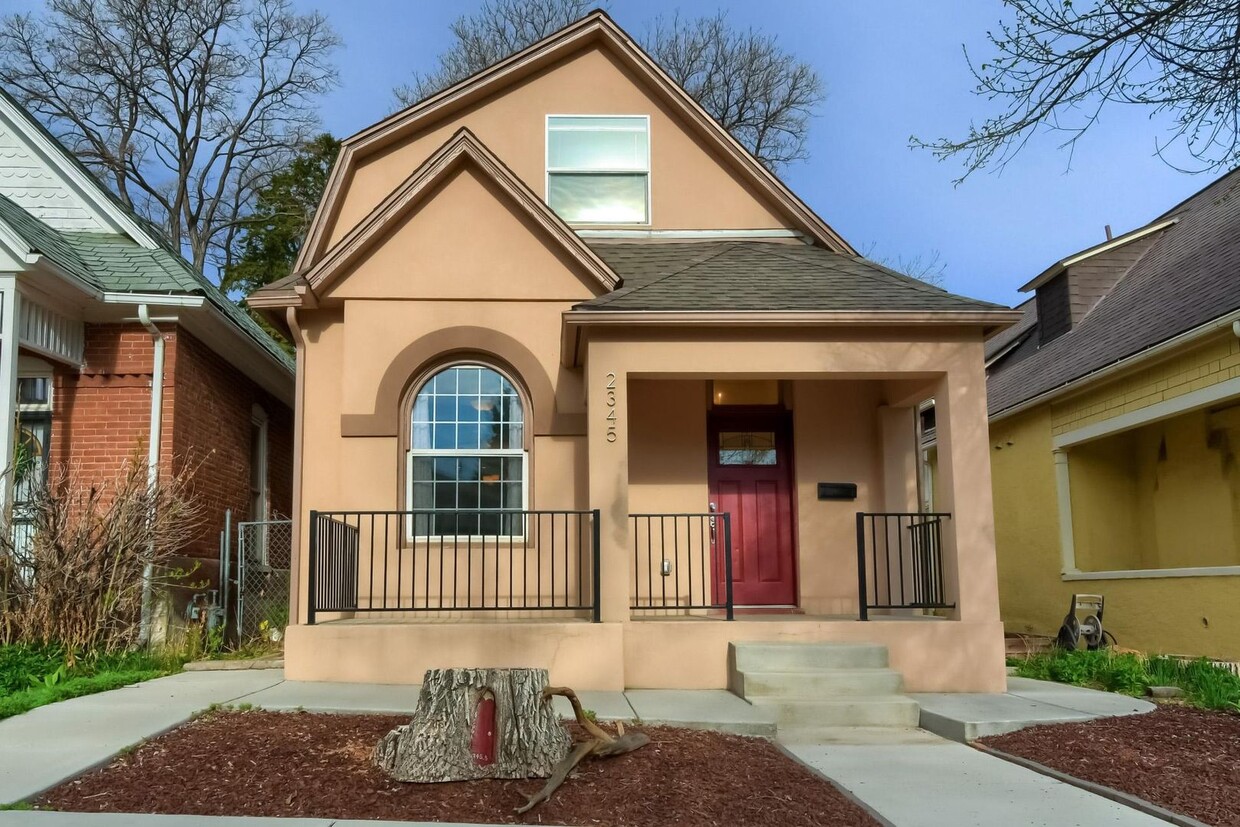 Foto principal - 2345 Franklin St