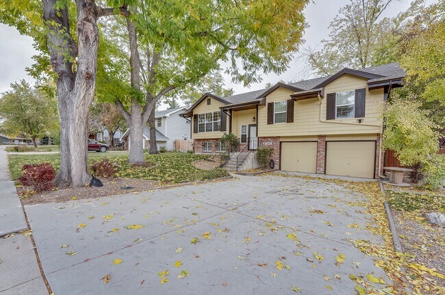 Foto del edificio - Beautiful Split-Level 4 Bed 3 Bath Home in Central Fort Collins!