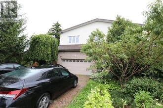 Building Photo - 56 Skylark Dr