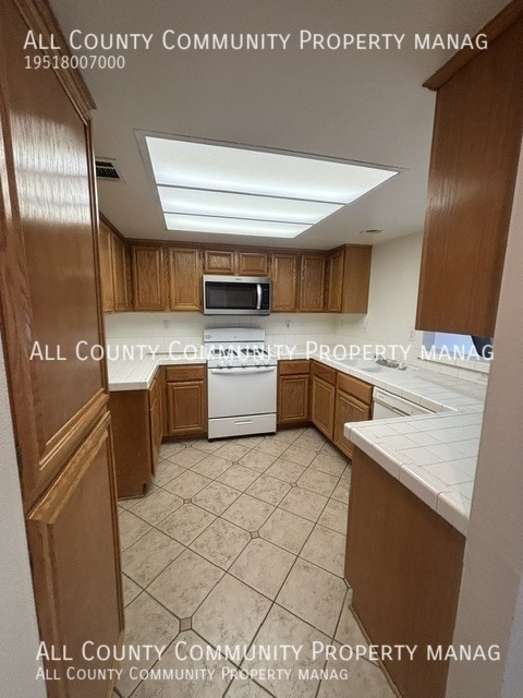 Foto del edificio - 1042 N Turner Ave
