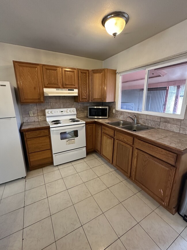 Building Photo - 496 S Kamehameha Ave