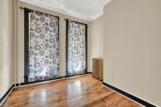 Foto del edificio - 1832 N Bond St