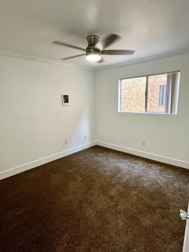 Foto del edificio - Remodeled 3 Bed/ 2 Bath Clairemont Mesa