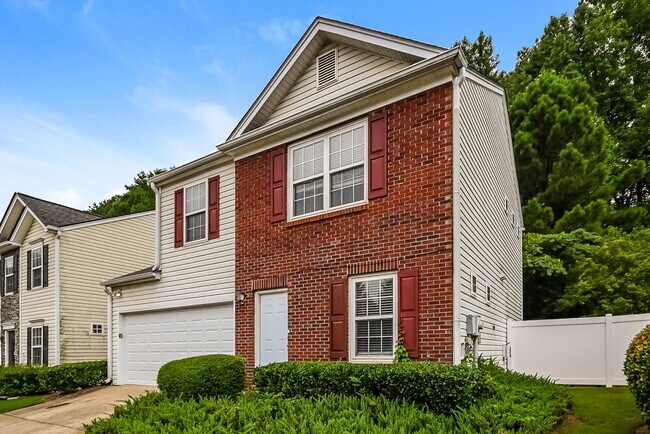 Foto del edificio - 213 Oak Grove Way
