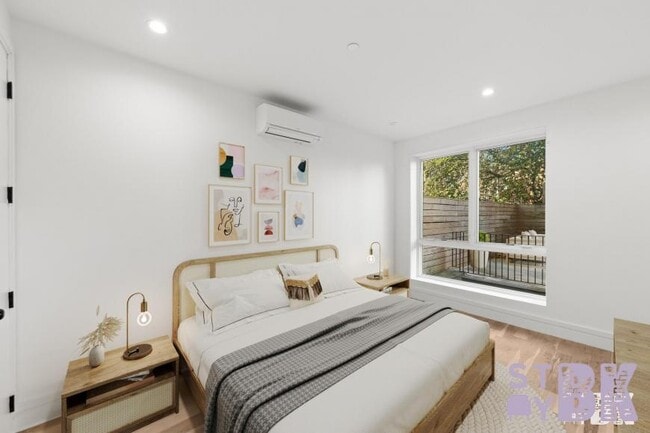 Building Photo - 3 bedroom in BROOKLYN NY 11203