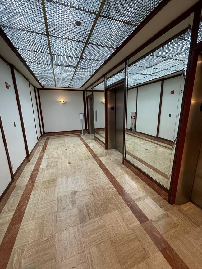 Foto del edificio - 2851 NE 183rd St