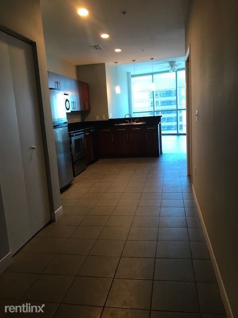 Building Photo - 1 br, 1 bath  - 110 N Magnolia Ave