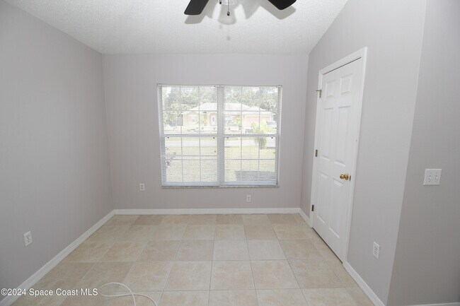 Building Photo - 798 Bryant Rd